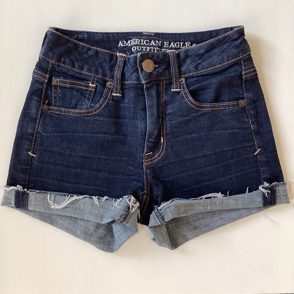 American Eagle Outfitters Super Stretch Cuffed Shorts Size 2